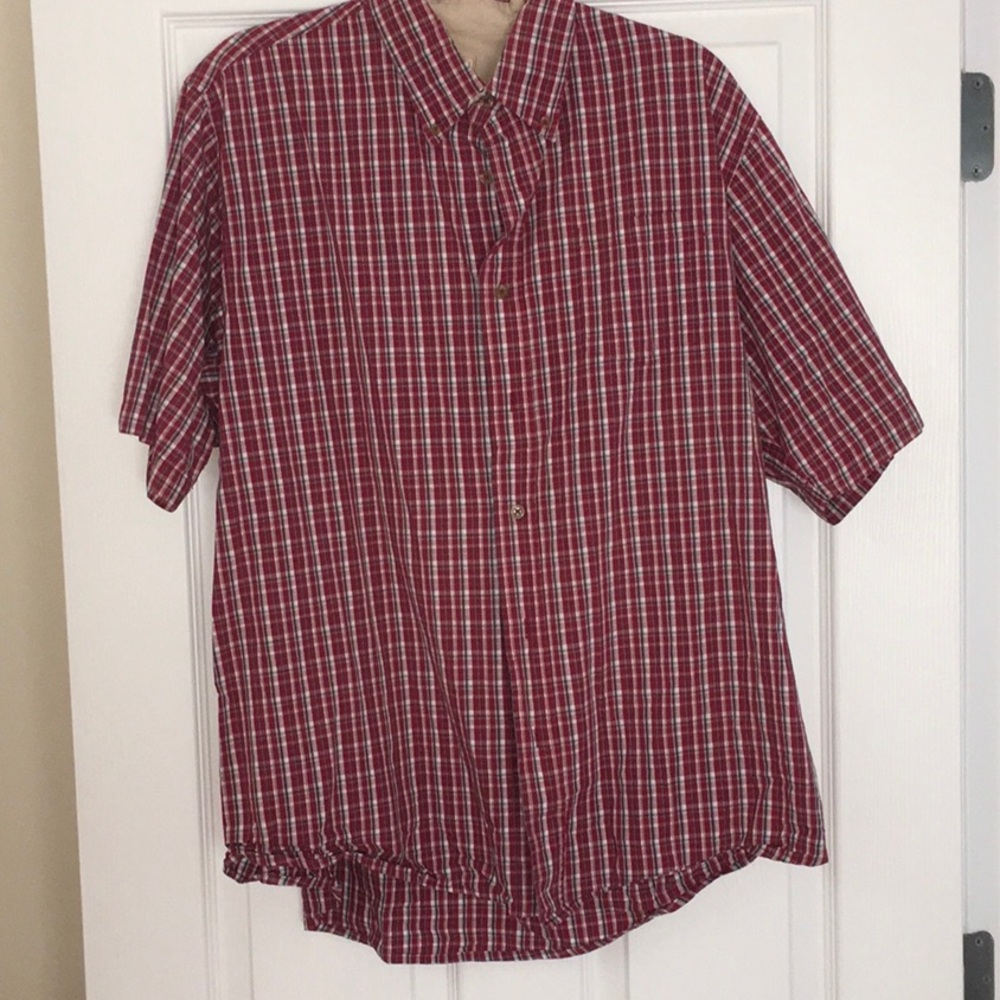 Lee Men's Red and Blue Plaid Button Down Short Sleeve Shirt